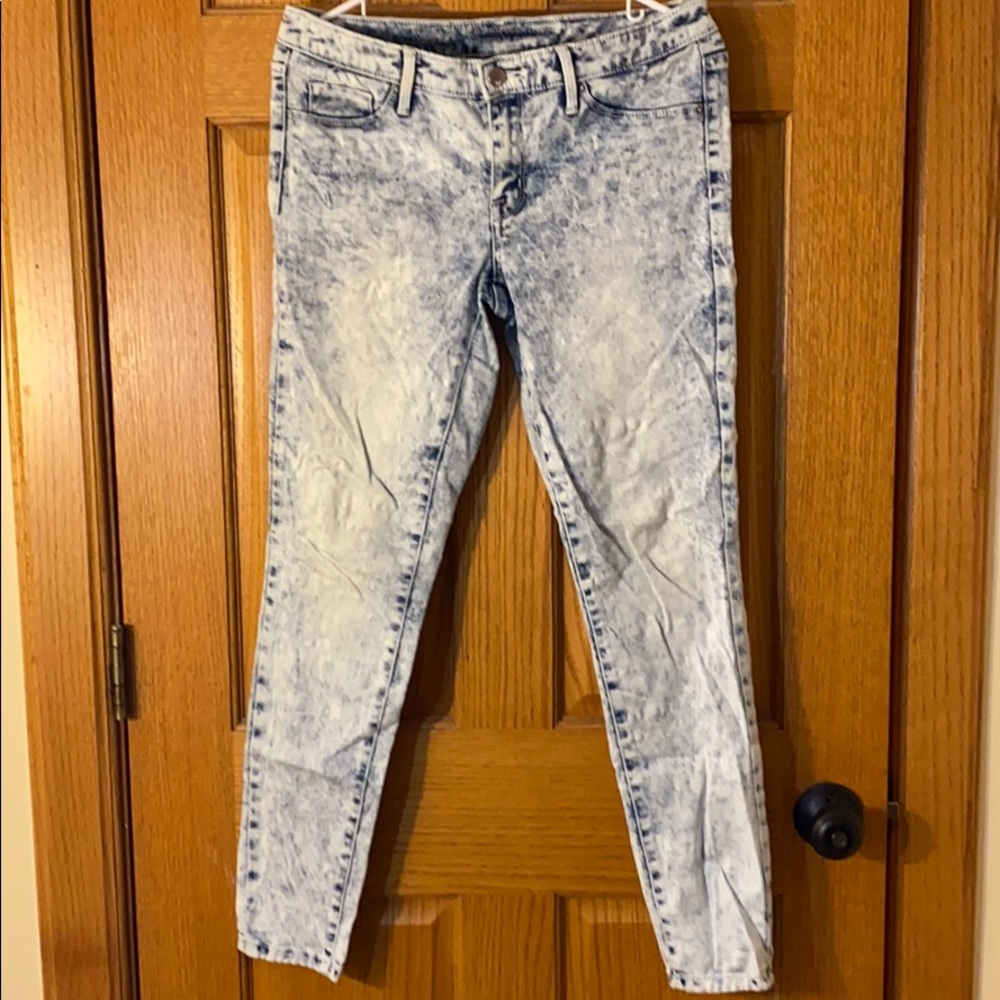 Acid washed jeans